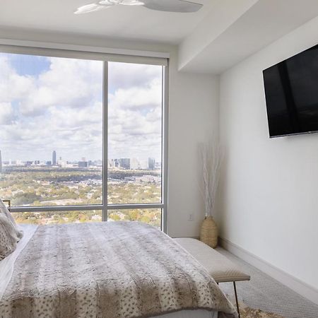 Medcenter Vacation Glasspad Skyline Views, 1 Free Prking Spot, Sleeps 4, Ask For Rental Car Option Houston Bagian luar foto