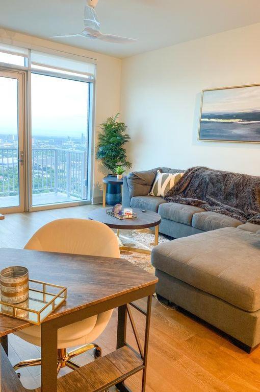 Medcenter Vacation Glasspad Skyline Views, 1 Free Prking Spot, Sleeps 4, Ask For Rental Car Option Houston Bagian luar foto