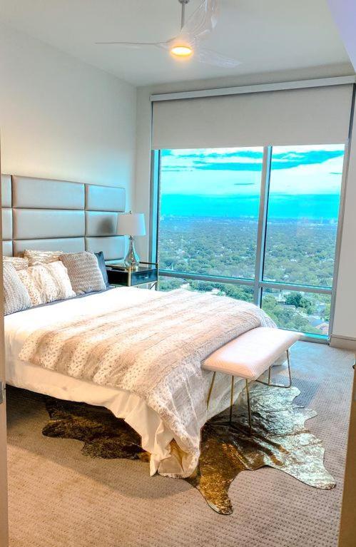 Medcenter Vacation Glasspad Skyline Views, 1 Free Prking Spot, Sleeps 4, Ask For Rental Car Option Houston Bagian luar foto