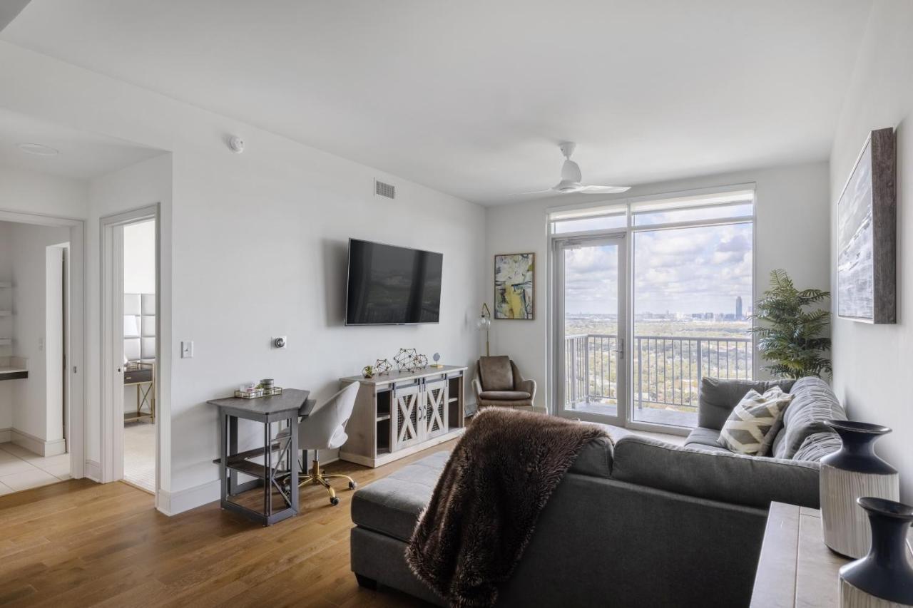 Medcenter Vacation Glasspad Skyline Views, 1 Free Prking Spot, Sleeps 4, Ask For Rental Car Option Houston Bagian luar foto